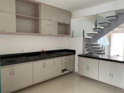 #97 - Casa para Venda em Macaé - RJ