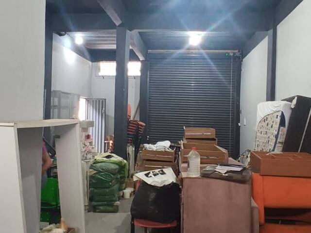 Sala para Venda em Macaé - 4